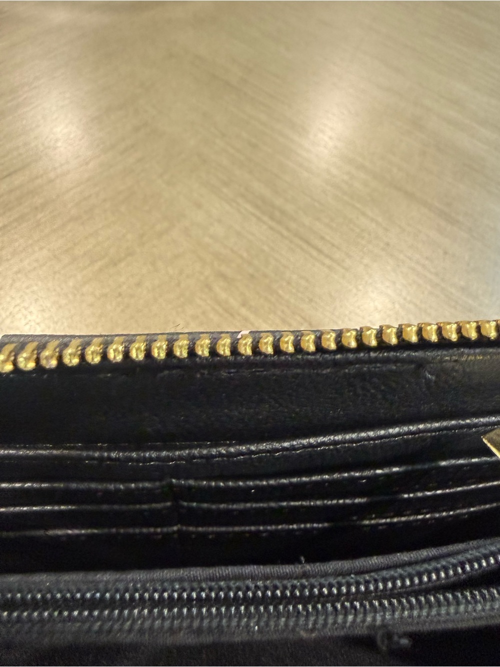Betsey Johnson French Bull Dog Wristlet Wallet Gold Logo Bar removable strap - Picture 7 of 7